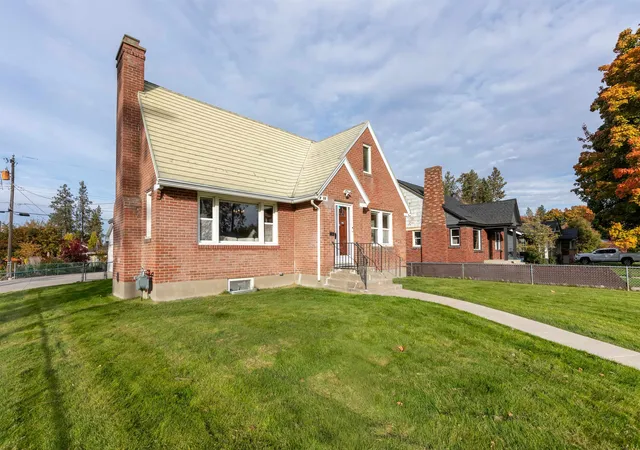 Photo 2 of Single family home for sale at 58 W 28th Avenue, Spokane, WA 99203 | MLS# 202626101 | Listing updated on 2026-10-24