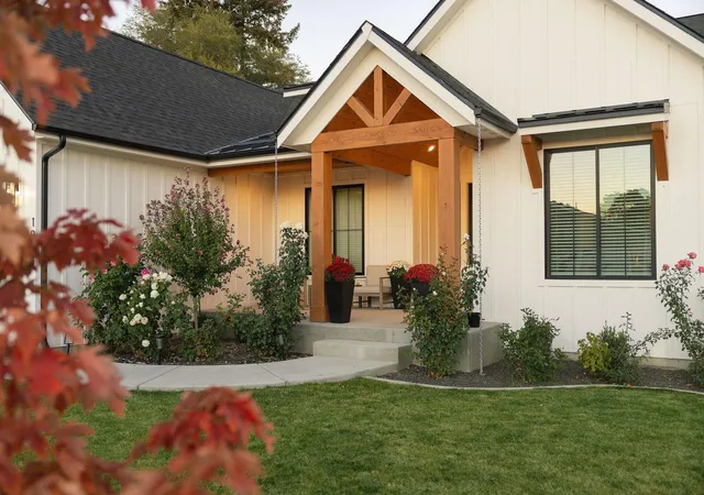 Photo 2 of Single family home for sale at 1914 N Rivista Ln, Spokane Valley, WA 99016 | MLS# 202626112 | Listing updated on 2026-10-22