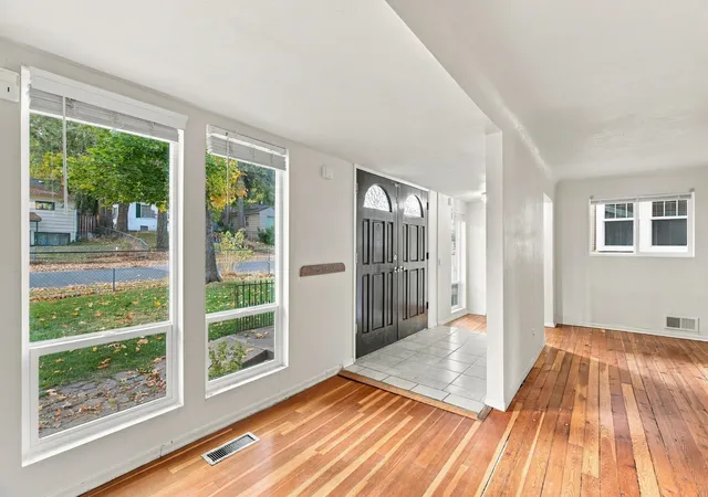Photo 3 of Single family home for sale at 1311 E 13th Avenue, Spokane, WA 99202 | MLS# 202626118 | Listing updated on 2026-10-23