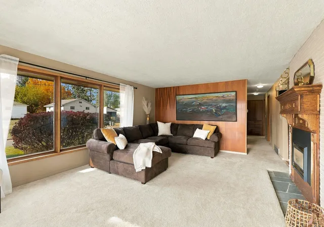 Photo 3 of Single family home for sale at 11305 E 18th Avenue, Spokane Valley, WA 99206 | MLS# 202626125 | Listing updated on 2026-10-22