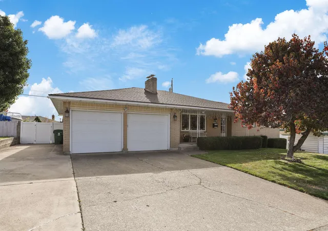 Photo 1 of Single family home for sale at 2221 W Longfellow Ave, Spokane, WA 99205 | MLS# 202626138 | Listing updated on 2026-10-23