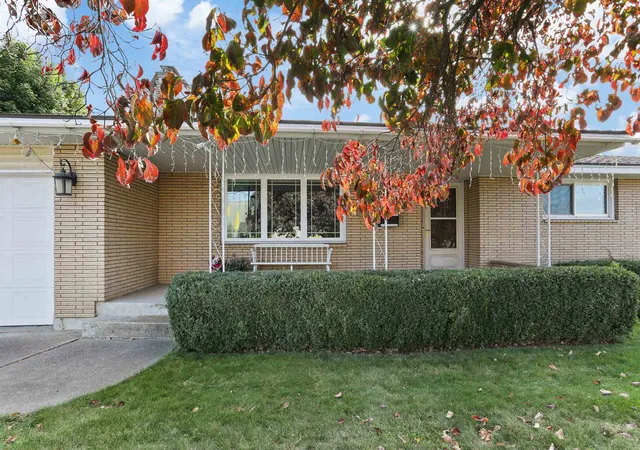 Photo 2 of Single family home for sale at 2221 W Longfellow Ave, Spokane, WA 99205 | MLS# 202626138 | Listing updated on 2026-10-23