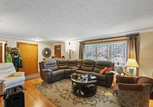 Photo 4 of Single family home for sale at 2221 W Longfellow Ave, Spokane, WA 99205 | MLS# 202626138 | Listing updated on 2026-10-23