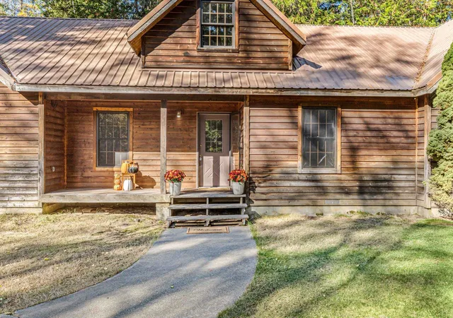 Photo 2 of Single family home for sale at 121 N Robarge Rd, Metaline Falls, WA 99153 | MLS# 202626141 | Listing updated on 2026-10-23