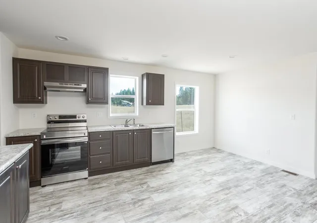 Photo 4 of Manufactured home for sale at 7910 E Valley Rd, Elk, WA 99009 | MLS# 202626142 | Listing updated on 2026-10-24