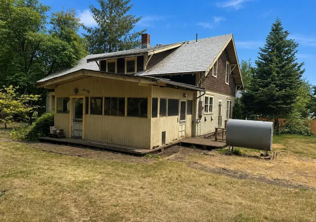 Photo 2 of Single family home for sale at 503 E Chestnut St, Farmington, WA 99128 | MLS# 202626146 | Listing updated on 2026-10-23