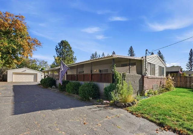 Single family home for sale at 1007 S Walnut Rd, Spokane Valley, WA 99206 | MLS# 202626149