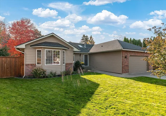Photo 1 of Single family home for sale at 4415 S Parkside Ct, Spokane, WA 99223 | MLS# 202626161 | Listing updated on 2026-10-26