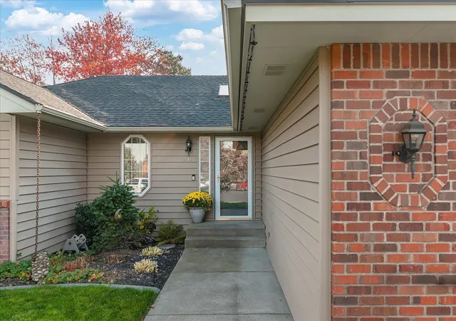 Photo 3 of Single family home for sale at 4415 S Parkside Ct, Spokane, WA 99223 | MLS# 202626161 | Listing updated on 2026-10-26