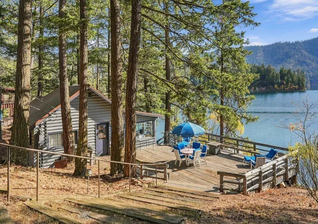 Photo 1 of Single family home for sale at 6674 E Sunset Beach Rd, Hayden, ID 83835 | MLS# 202626162 | Listing updated on 2026-10-30