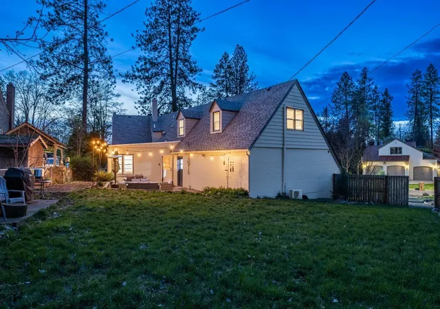 Photo 3 of Single family home for sale at 2801 S Garfield St, Spokane, WA 99203 | MLS# 202626174 | Listing updated on 2026-10-24