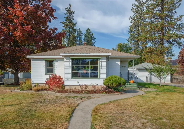 Photo 3 of Single family home for sale at 3006 W Monticello Pl, Spokane, WA 99205 | MLS# 202626175 | Listing updated on 2026-10-24