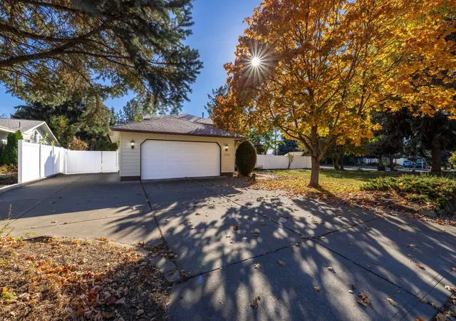 Photo 1 of Single family home for sale at 2906 E 61st Court, Spokane, WA 99223 | MLS# 202626184 | Listing updated on 2026-10-24