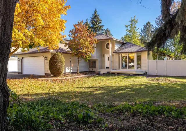 Photo 3 of Single family home for sale at 2906 E 61st Court, Spokane, WA 99223 | MLS# 202626184 | Listing updated on 2026-10-24