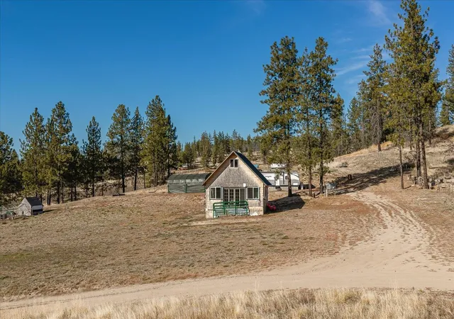 Photo 3 of Land for sale at 6171m Coyote Cyn Rd, Fruitland, WA 99129 | MLS# 202626193 | Listing updated on 2026-10-24