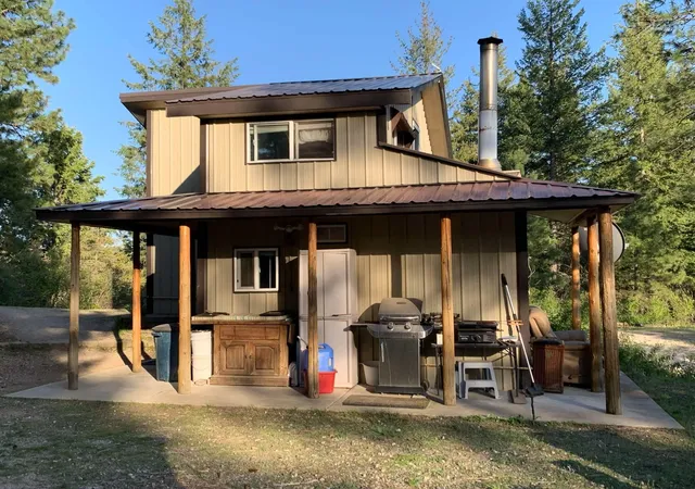 Photo 2 of Single family home for sale at 4450 Cc Buck Crk Rd, Loon Lake, WA 99148 | MLS# 202626194 | Listing updated on 2026-10-24