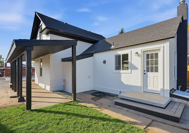 Photo 2 of Single family home for sale at 23 E Gordon Ave, Spokane, WA 99207 | MLS# 202626209 | Listing updated on 2026-10-24