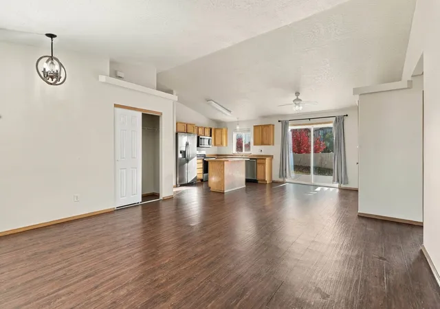 Photo 3 of Single family home for sale at 3001 Silverthorn Ln, Cheney, WA 99004 | MLS# 202626214 | Listing updated on 2026-10-25