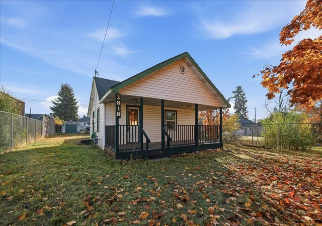 Photo 3 of Single family home for sale at 2818 N Martin St, Spokane, WA 99207 | MLS# 202626216 | Listing updated on 2026-10-25