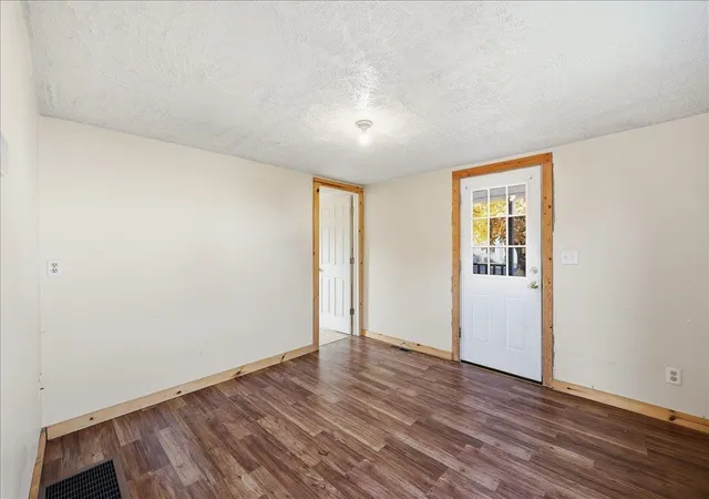 Photo 4 of Single family home for sale at 2818 N Martin St, Spokane, WA 99207 | MLS# 202626216 | Listing updated on 2026-10-25