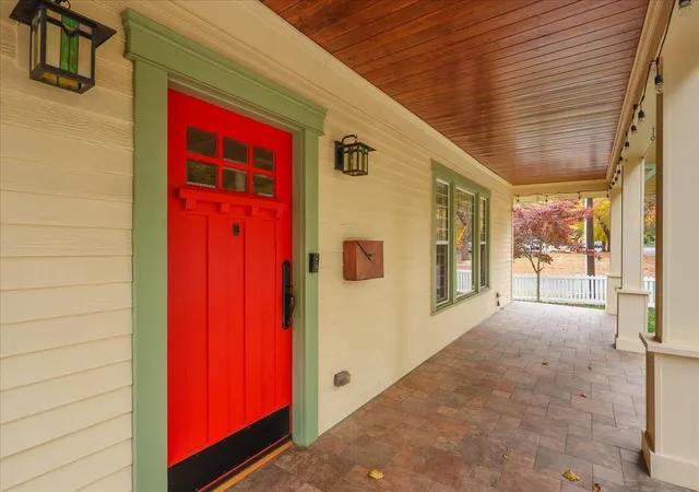 Photo 3 of Single family home for sale at 1637 S Grand Blvd, Spokane, WA 99203 | MLS# 202626217 | Listing updated on 2026-10-25