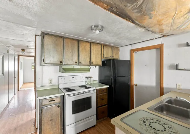 Photo 3 of Manufactured home for sale at 19016 E Bloom Cir, Spokane Valley, WA 99016 | MLS# 202626225 | Listing updated on 2026-10-25
