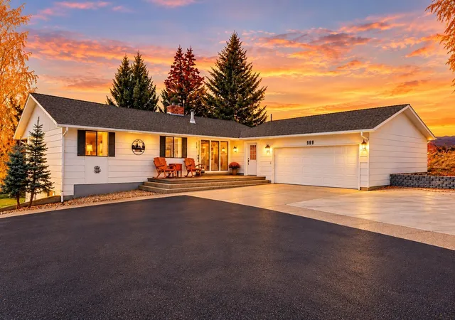 Photo 2 of Single family home for sale at 547 S Lebo St, Tekoa, WA 99033 | MLS# 202626231 | Listing updated on 2026-10-26