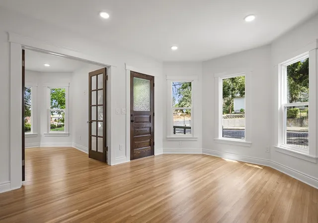 Photo 3 of Single family home for sale at 1726 E 13th Avenue, Spokane, WA 99202 | MLS# 202626237 | Listing updated on 2026-10-27