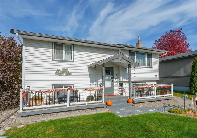 Photo 3 of Single family home for sale at 715 E St Thomas Moore Way, Spokane, WA 99208 | MLS# 202626247 | Listing updated on 2026-10-26