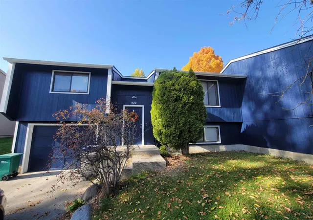 Photo 1 of Single family home for sale at 820 S Calvin Rd, Spokane Valley, WA 99037 | MLS# 202626261 | Listing updated on 2026-10-27