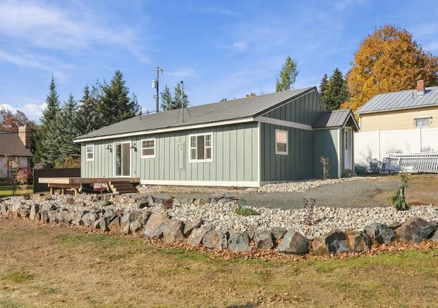 Photo 4 of Single family home for sale at 235 S Lindsey St, Tekoa, WA 99033 | MLS# 202626266 | Listing updated on 2026-10-27