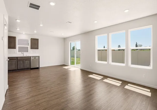 Photo 4 of Single family home for sale at 1125 E L St, Deer Park, WA 99006 | MLS# 202626291 | Listing updated on 2026-10-28