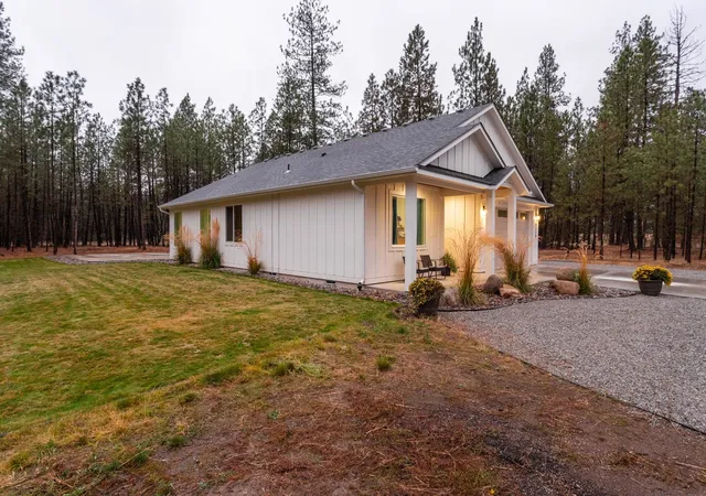 Photo 2 of Single family home for sale at 4320 E Big Meadows Rd, Chattaroy, WA 99003 | MLS# 202626295 | Listing updated on 2026-10-27