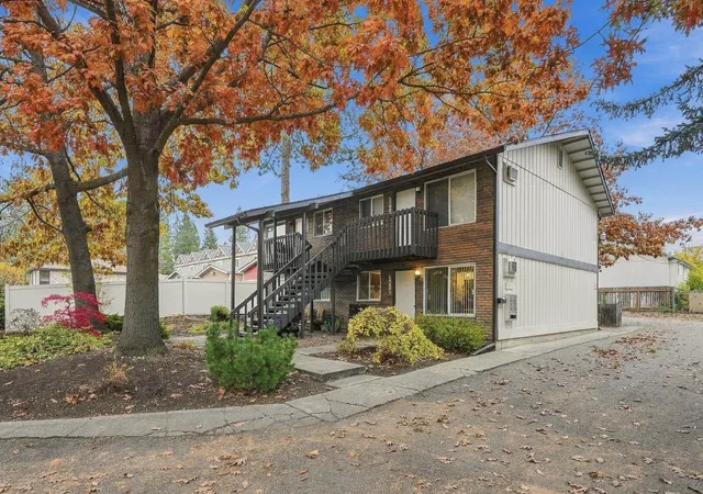 Photo 1 of Multi family home for sale at 2810 E 32nd Avenue, Spokane, WA 99223 | MLS# 202626297 | Listing updated on 2026-10-28