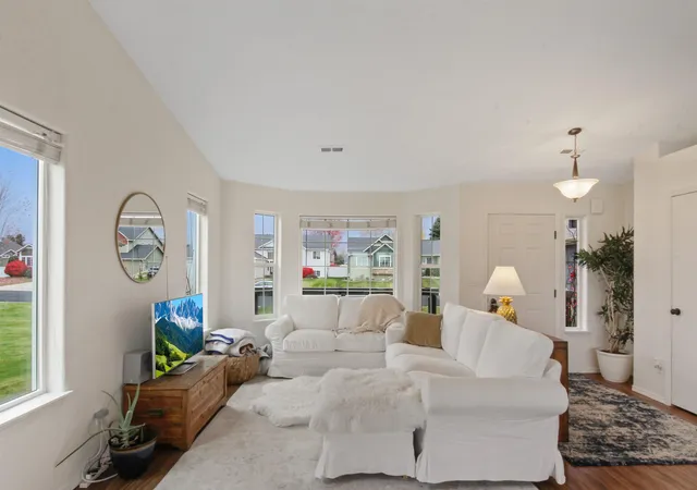 Photo 2 of Single family home for sale at 914 N Oasis Ave, Deer Park, WA 99006 | MLS# 202626306 | Listing updated on 2026-10-28