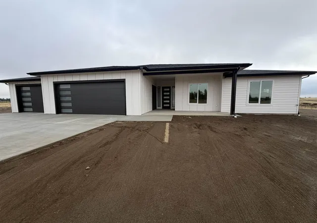 Single family home for sale at 301 S Dover Rd, Medical Lake, WA 99022 | MLS# 202626311