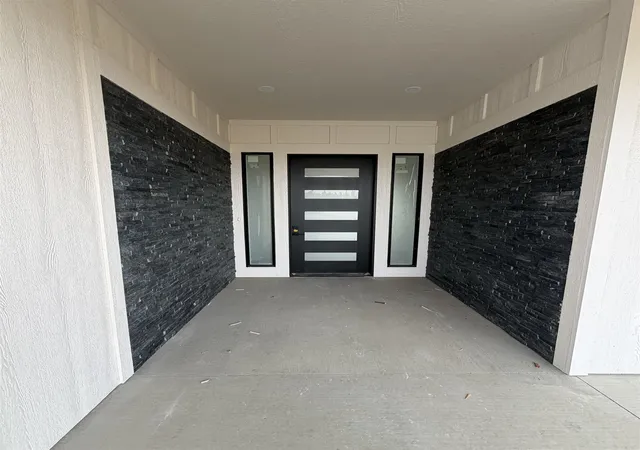 Photo 3 of Single family home for sale at 301 S Dover Rd, Medical Lake, WA 99022 | MLS# 202626311 | Listing updated on 2026-10-28