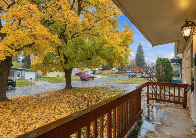 Photo 3 of Single family home for sale at 1425 E 40th Avenue, Spokane, WA 99203 | MLS# 202626314 | Listing updated on 2026-10-28