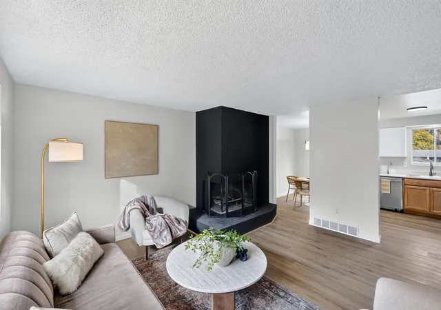 Photo 3 of Single family home for sale at 4015 E 38th Avenue, Spokane, WA 99223 | MLS# 202626327 | Listing updated on 2026-10-28