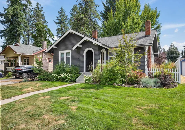 Photo 2 of Sale Pending at 207 W 27th Avenue, Spokane, WA 99203 | MLS# 202626332 | Listing updated on 2026-10-28