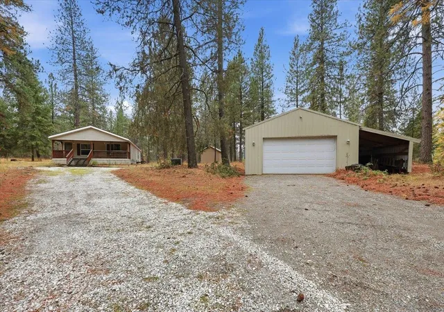 Photo 3 of Manufactured home for sale at 204 E Wild Rose, Colbert, WA 99005 | MLS# 202626334 | Listing updated on 2026-10-28
