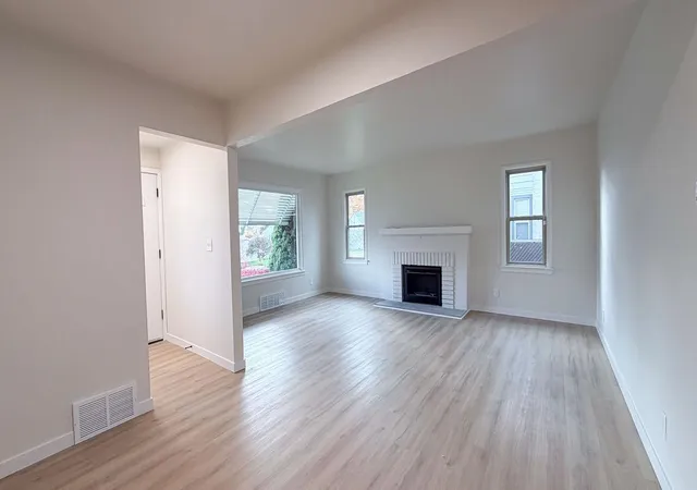 Photo 3 of Single family home for sale at 327 E Garland Ave, Spokane, WA 99207 | MLS# 202626335 | Listing updated on 2026-10-28
