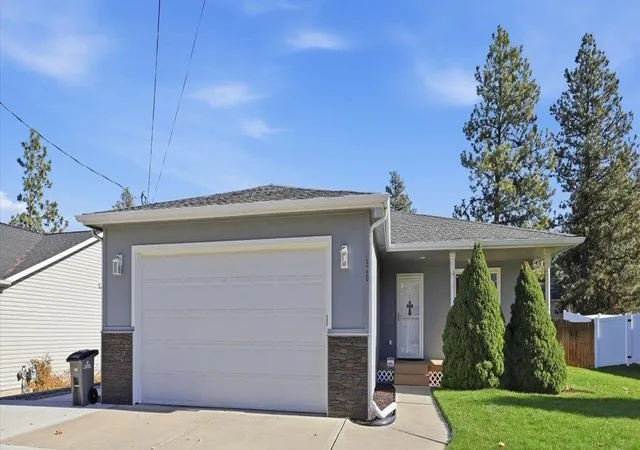 Single family home for sale at 620 N Jefferson St, Medical Lake, WA 99022 | MLS# 202626337