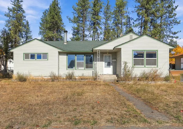Photo 1 of Single family home for sale at 4214 W Queen Ave, Spokane, WA 99205 | MLS# 202626338 | Listing updated on 2026-10-28