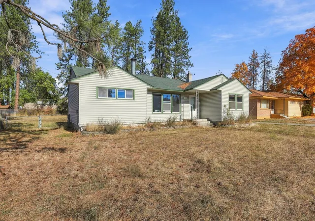 Photo 3 of Single family home for sale at 4214 W Queen Ave, Spokane, WA 99205 | MLS# 202626338 | Listing updated on 2026-10-28