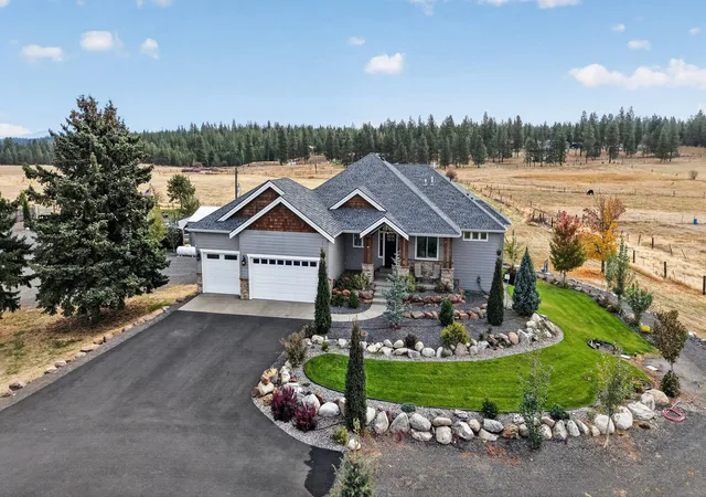 Photo 1 of Single family home for sale at 1102 N Christensen Rd, Medical Lake, WA 99022 | MLS# 202626339 | Listing updated on 2026-10-29
