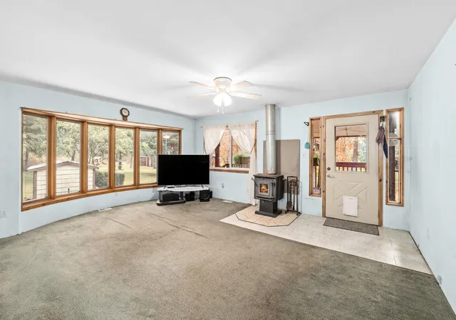 Photo 3 of Manufactured home for sale at 26002 N Chattaroy Cir, Chattaroy, WA 99003 | MLS# 202626340 | Listing updated on 2026-10-29