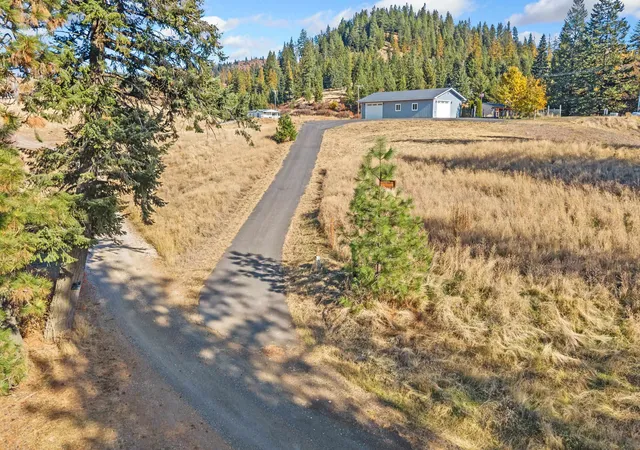 Photo 3 of Single family home for sale at 142 Rosema Rd, Newport, WA 99156 | MLS# 202626343 | Listing updated on 2026-10-29
