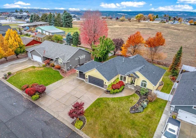 Photo 1 of Single family home for sale at 8805 N K Ct, Spokane, WA 99208 | MLS# 202626367 | Listing updated on 2026-10-29