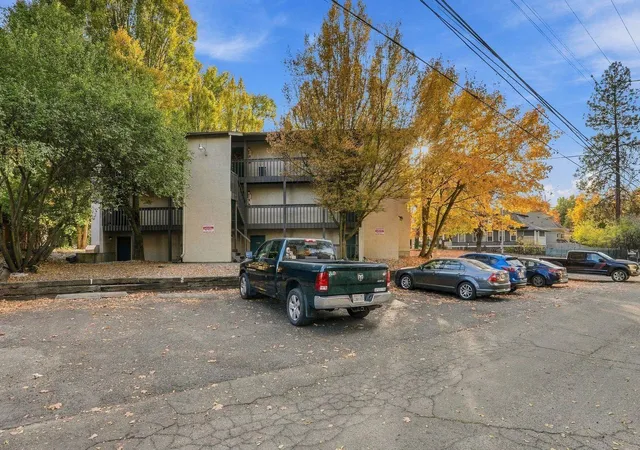 Photo 2 of Multi family home for sale at 1015 S Walnut Pl, Spokane, WA 99204 | MLS# 202626368 | Listing updated on 2026-10-29